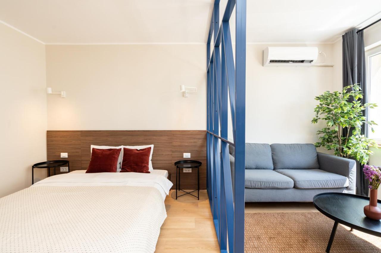 Elegant Studio In The Heart Of The Town Bucureşti Ngoại thất bức ảnh