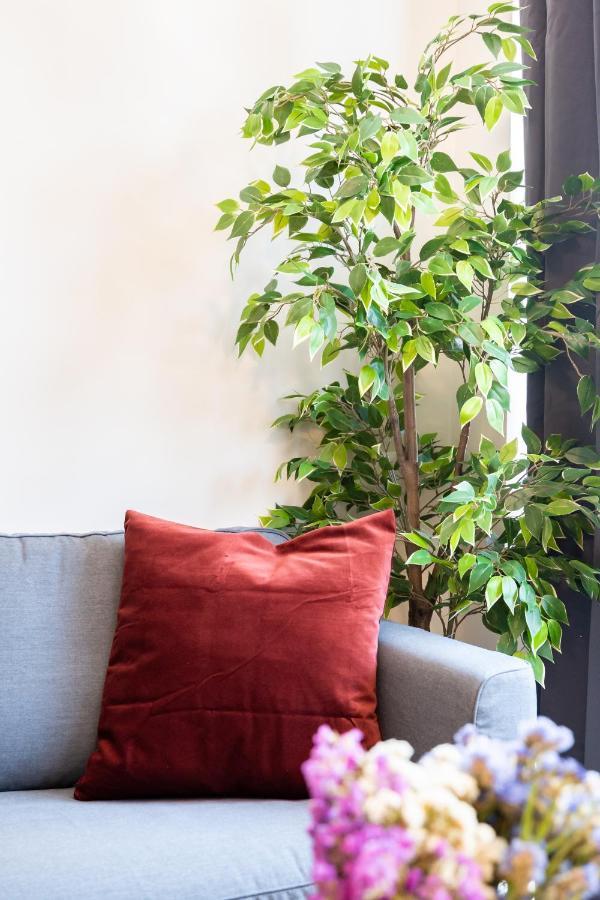 Elegant Studio In The Heart Of The Town Bucureşti Ngoại thất bức ảnh