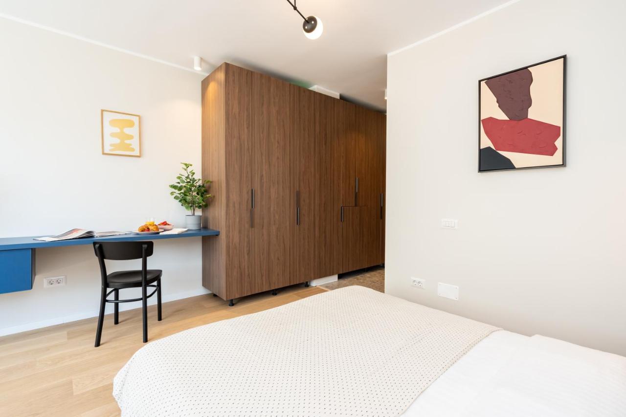 Elegant Studio In The Heart Of The Town Bucureşti Ngoại thất bức ảnh