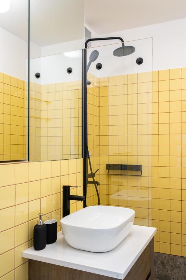 Elegant Studio In The Heart Of The Town Bucureşti Ngoại thất bức ảnh