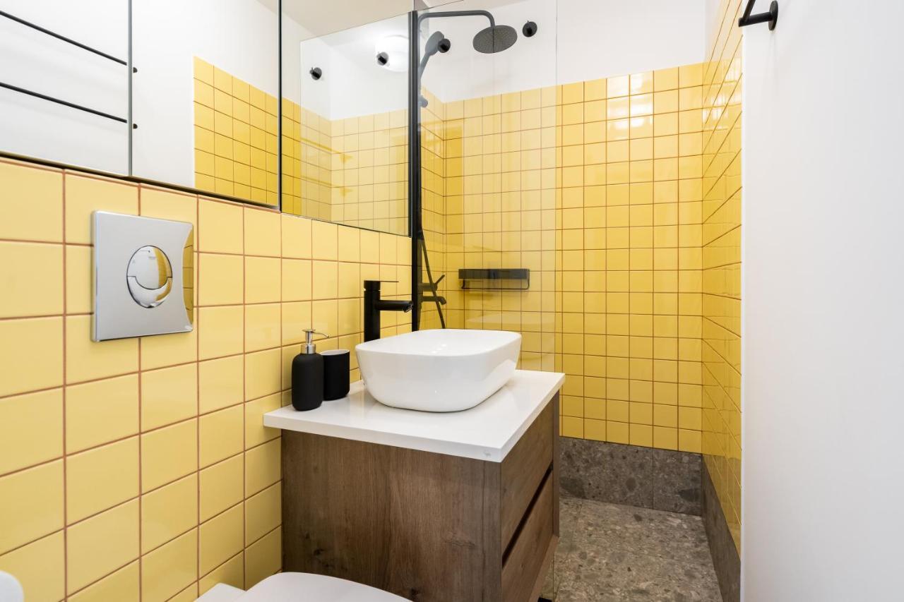 Elegant Studio In The Heart Of The Town Bucureşti Ngoại thất bức ảnh